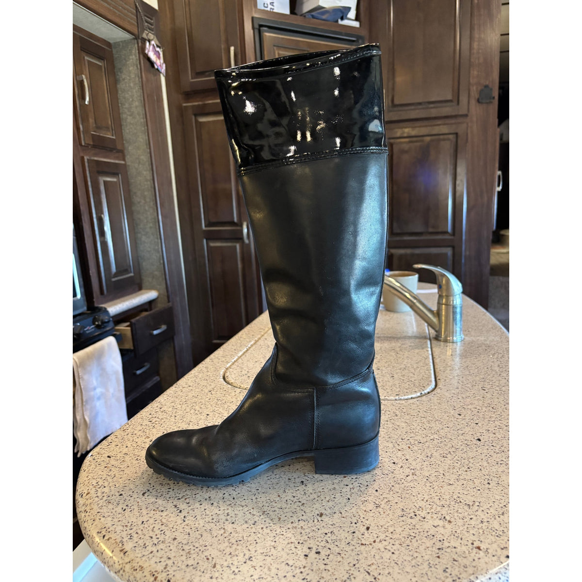 Tory Burch Woman’s Black Logo Riding Boots. Beautiful and Classy Size 8.5 M
