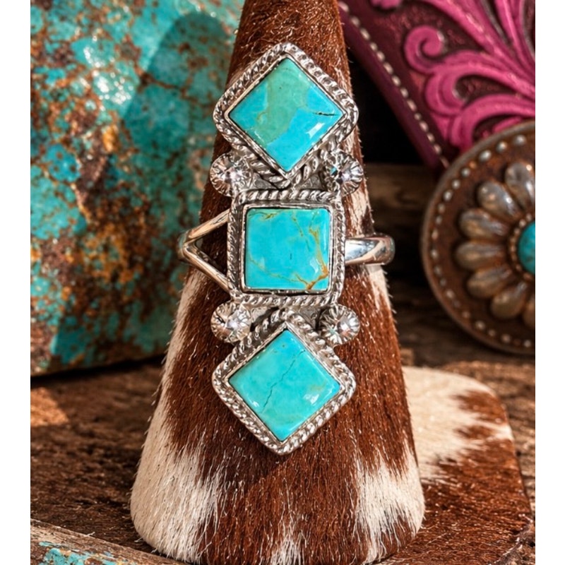 Three-Stone Kingman Turquoise Crawler Ring – Sterling Silver