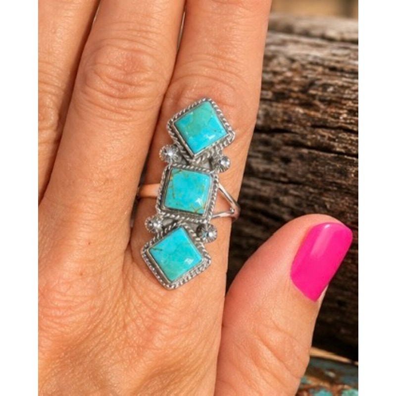 Three-Stone Kingman Turquoise Crawler Ring – Sterling Silver