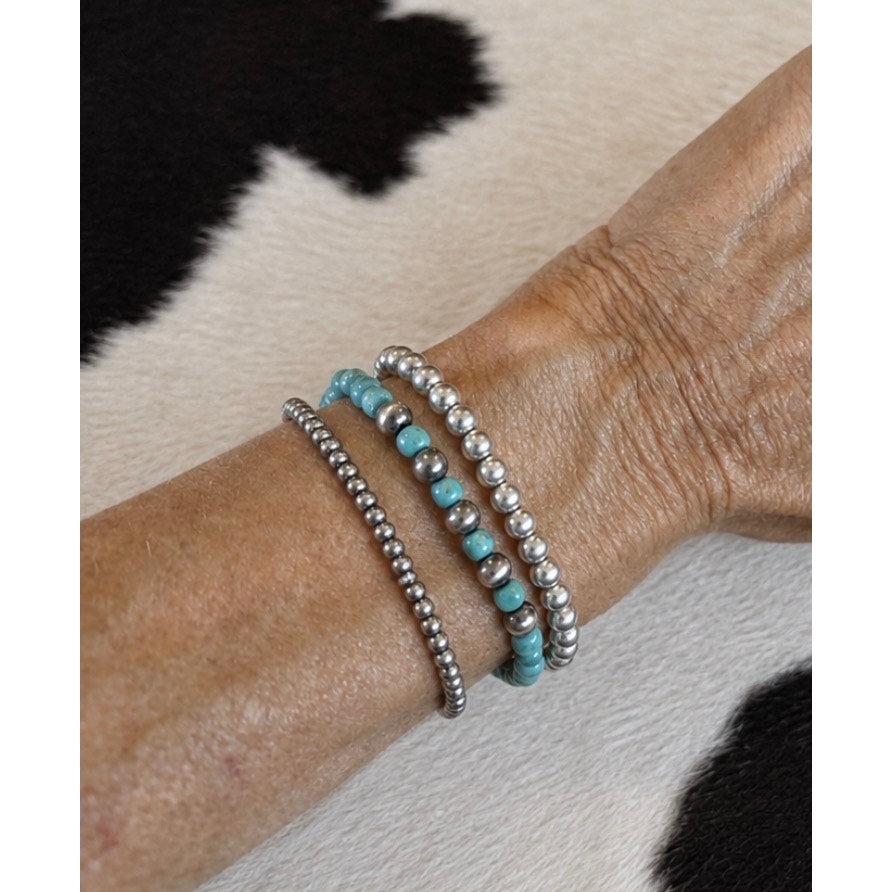 Turquoise and Silver Beaded Bracelet size 6