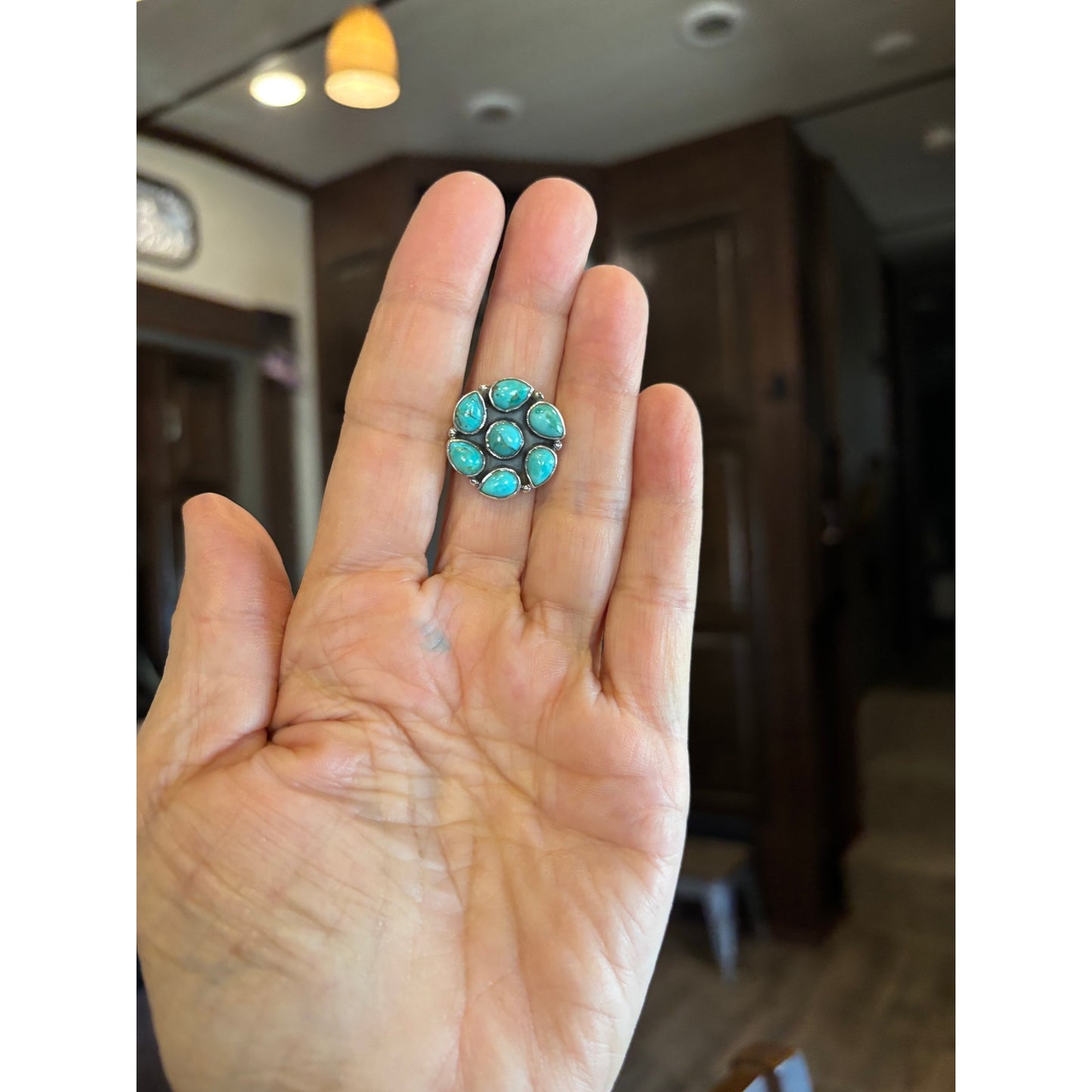Kingman Mohave Turquoise Cluster Ring, 925 Sterling Silver