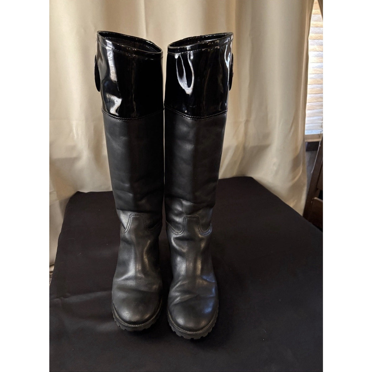 Tory Burch Woman’s Black Logo Riding Boots. Beautiful and Classy Size 8.5 M