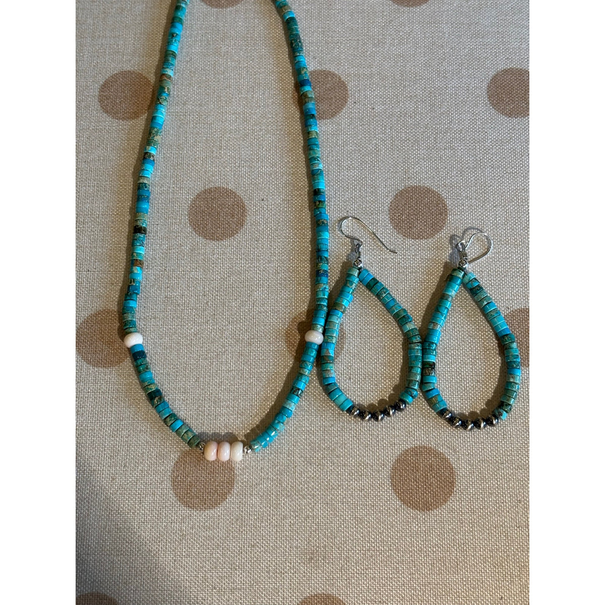 Cinnamon Jasper Heishi necklace with Pink Conch & Matching Earrings.
