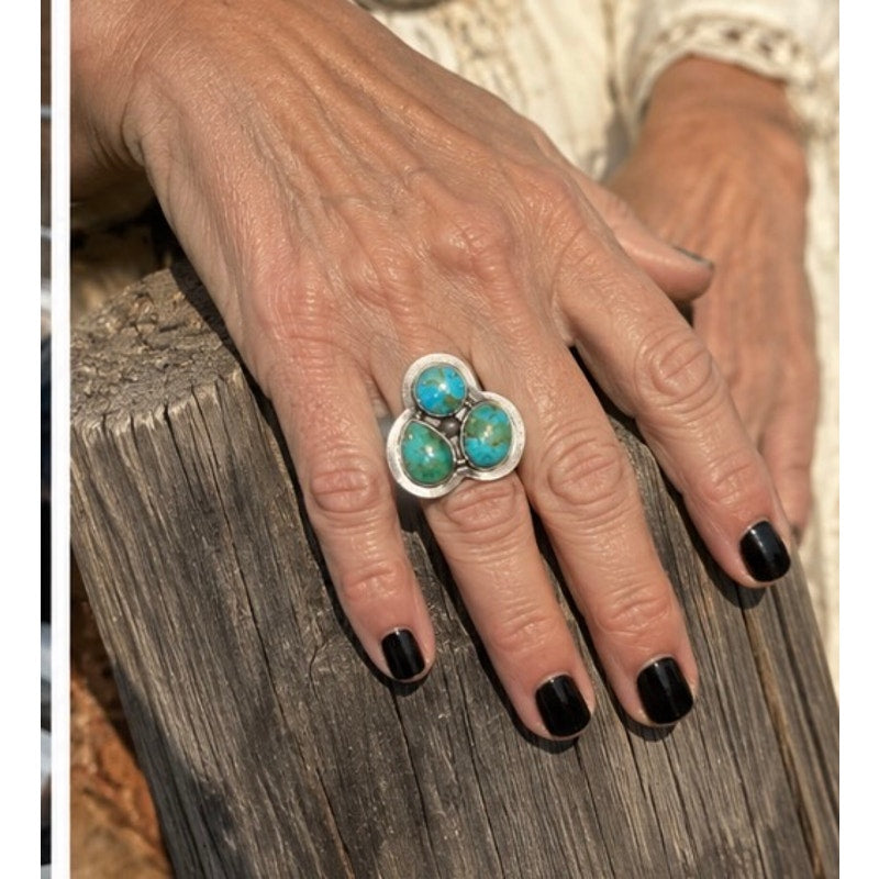 Kingman Mojave Turquoise Ring 3 large stones in Silver