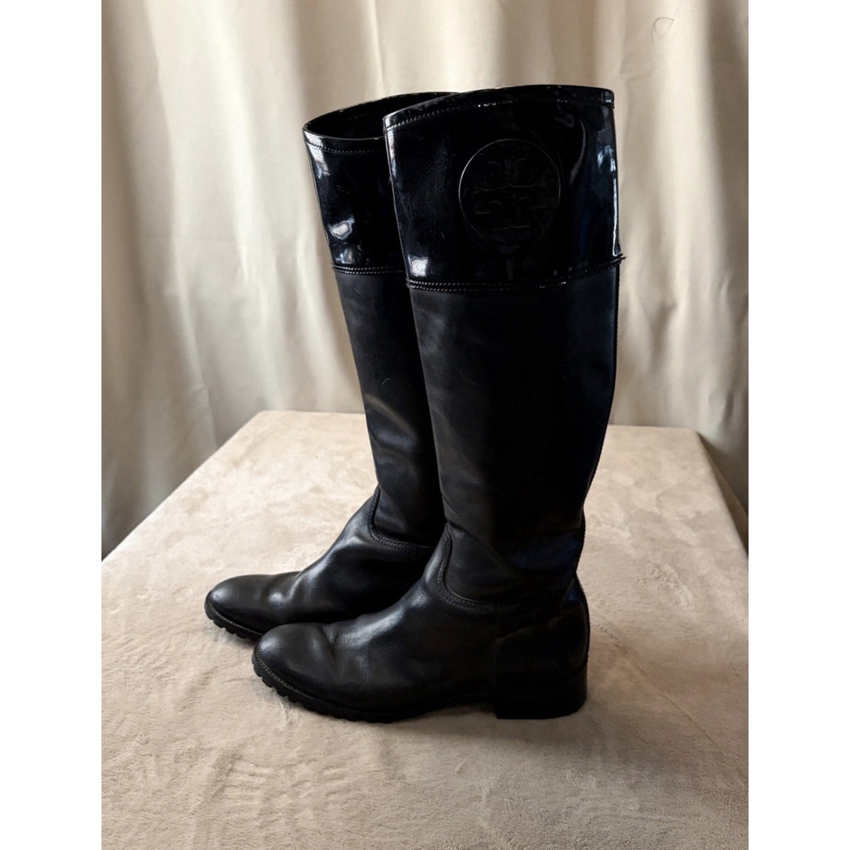 Tory Burch Woman’s Black Logo Riding Boots. Beautiful and Classy Size 8.5 M