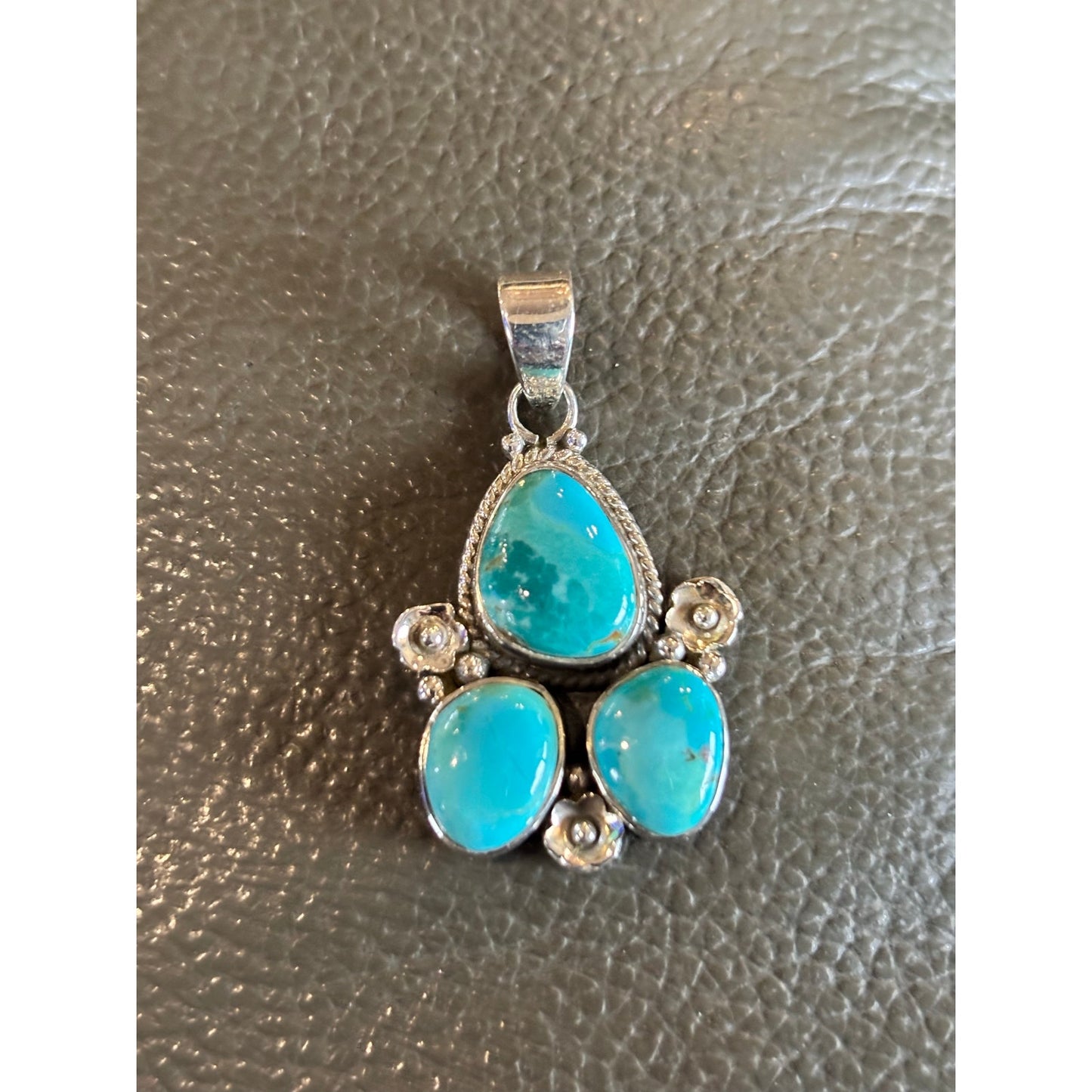 Kingman Turquoise Sterling Silver Pendant-16" Pearl Necklace