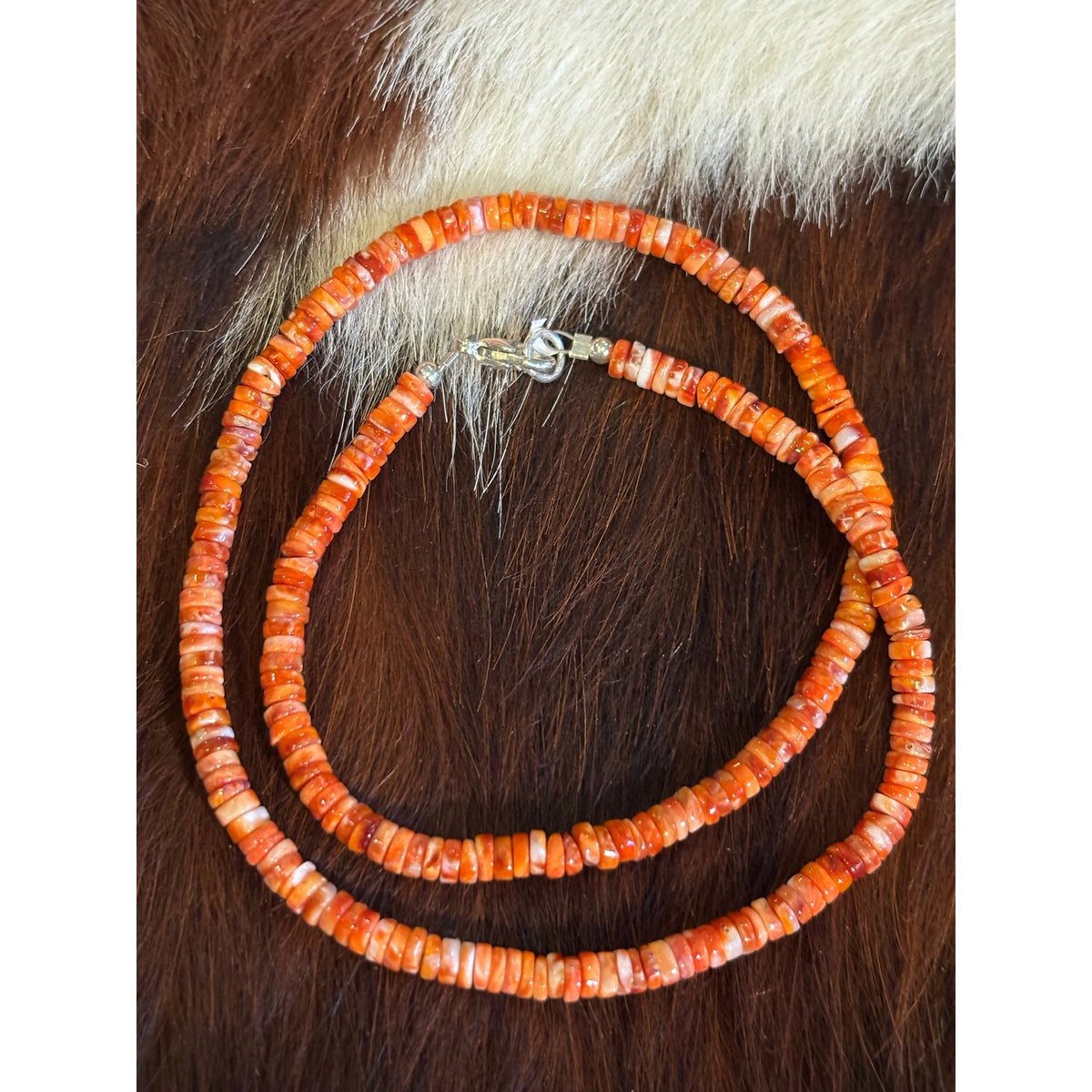 Orange Spiny Oyster Shell Heishi Necklace – 16-Inch Southwestern Style